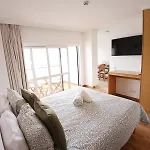 Floor Perfect For Couples & Remote Work Portimão