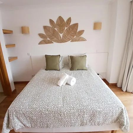 Floor Perfect For Couples & Remote Work