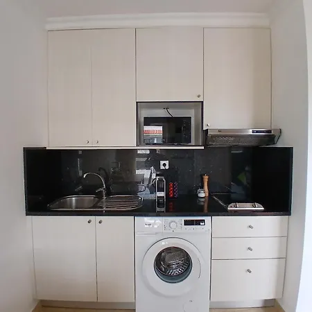 Floor Perfect For Couples & Remote Work Apartman *