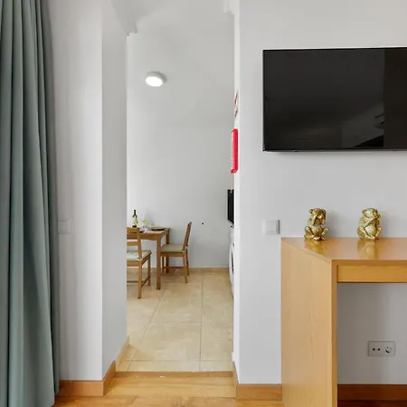 Floor Perfect For Couples & Remote Work * פורטימאו