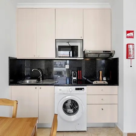 Floor Perfect For Couples & Remote Work דירה