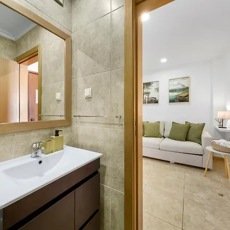 Floor Perfect For Couples & Remote Work * פורטימאו