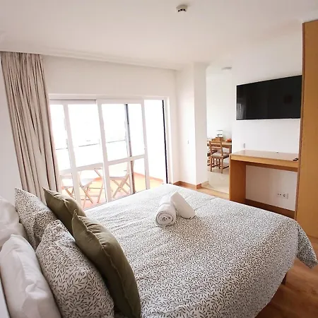 Floor Perfect For Couples & Remote Work Portimao