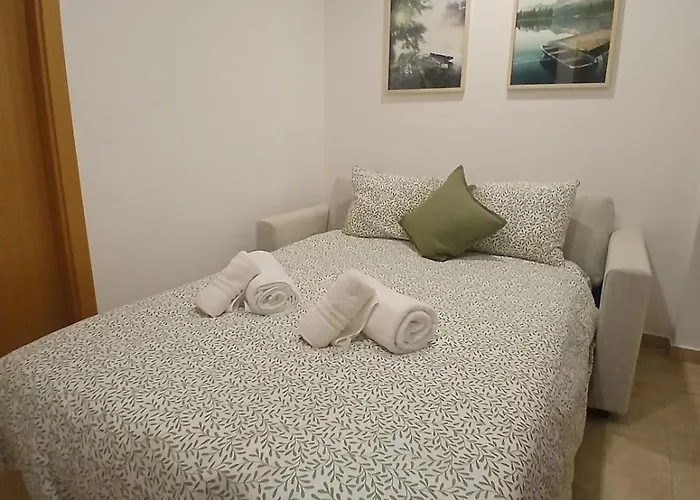 Floor Perfect For Couples & Remote Work