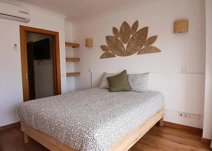 Floor Perfect For Couples & Remote Work Apartment *